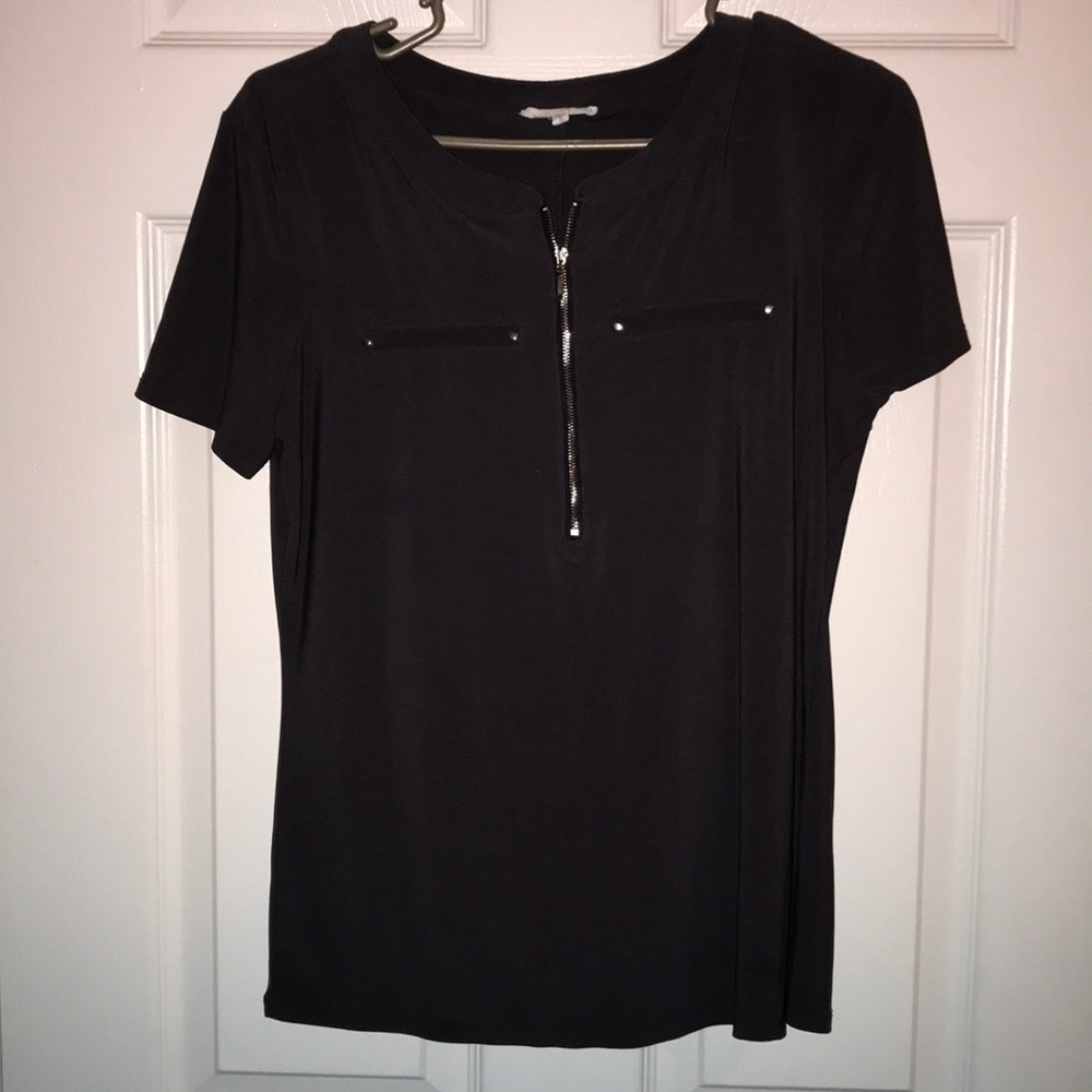 Size small navy top